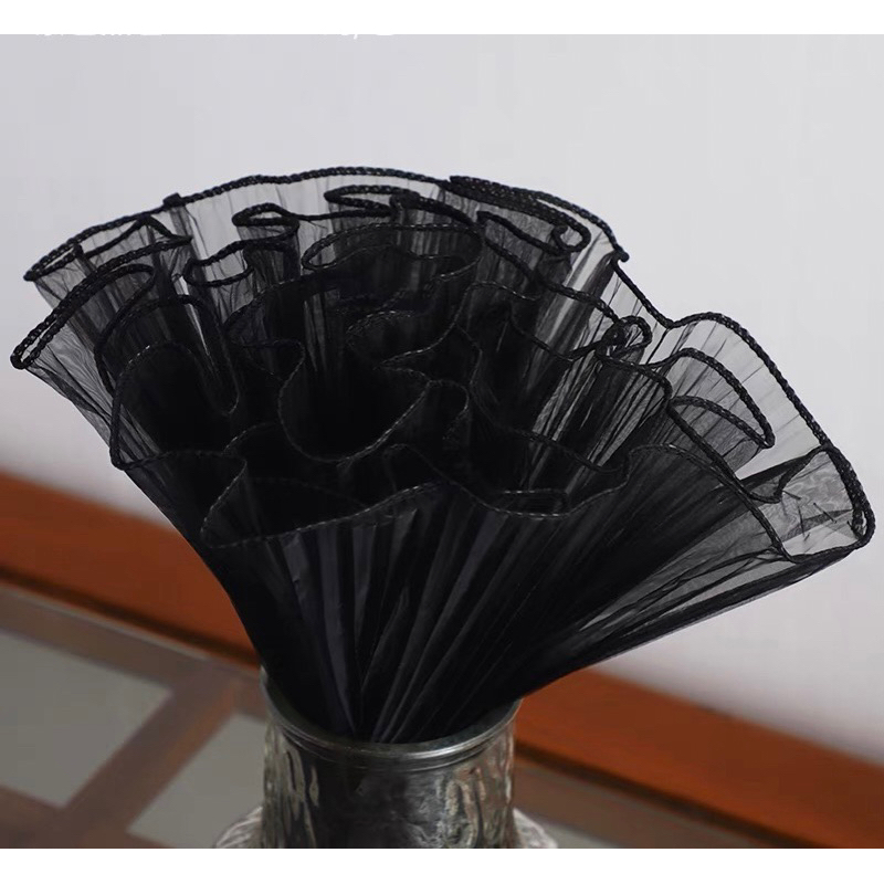 Voan sóng viền ngọc gói hoa